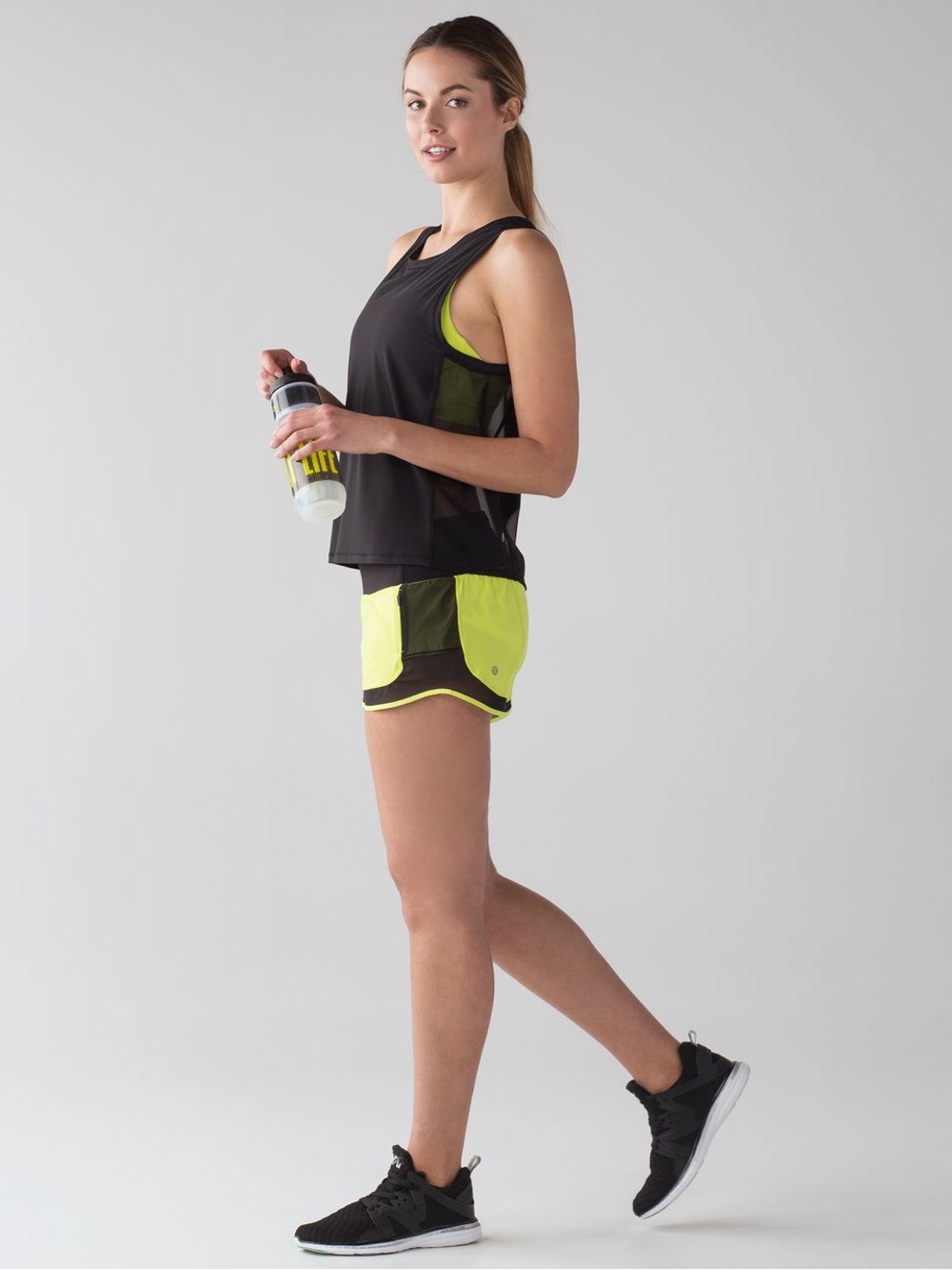 Lululemon Mind Over Miles Short (3.5")
Antidote / Black - Size 6